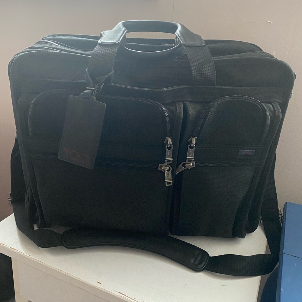 Tumi Black Briefcase for Men - Picture 2 of 15